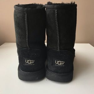 Girls Short Black Ugg Boots